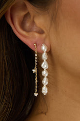 Marais Asymmetric Chain & Pearl Earrings Gold/Pearl