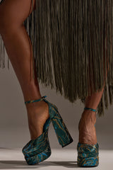 AZALEA WANG ZIPPHORA BLUE BROCADE CHUNKY PUMP